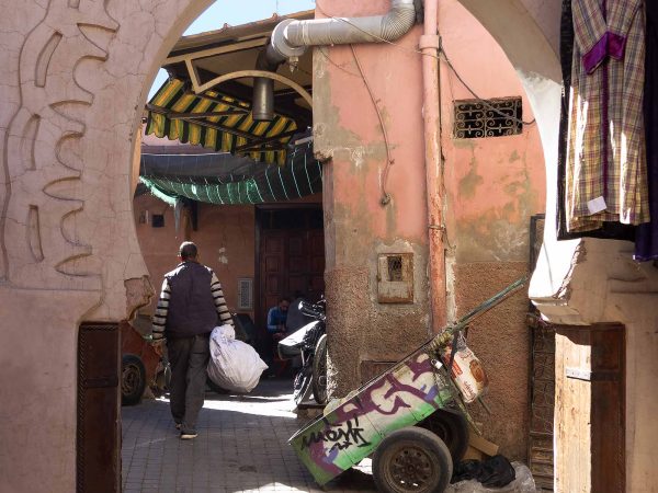 Marrakech, vers le souk