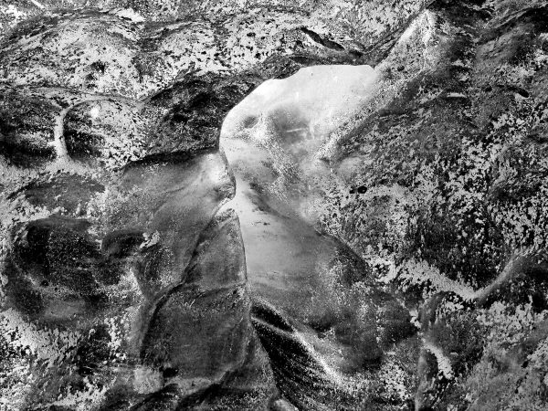 37. Sous le glacier